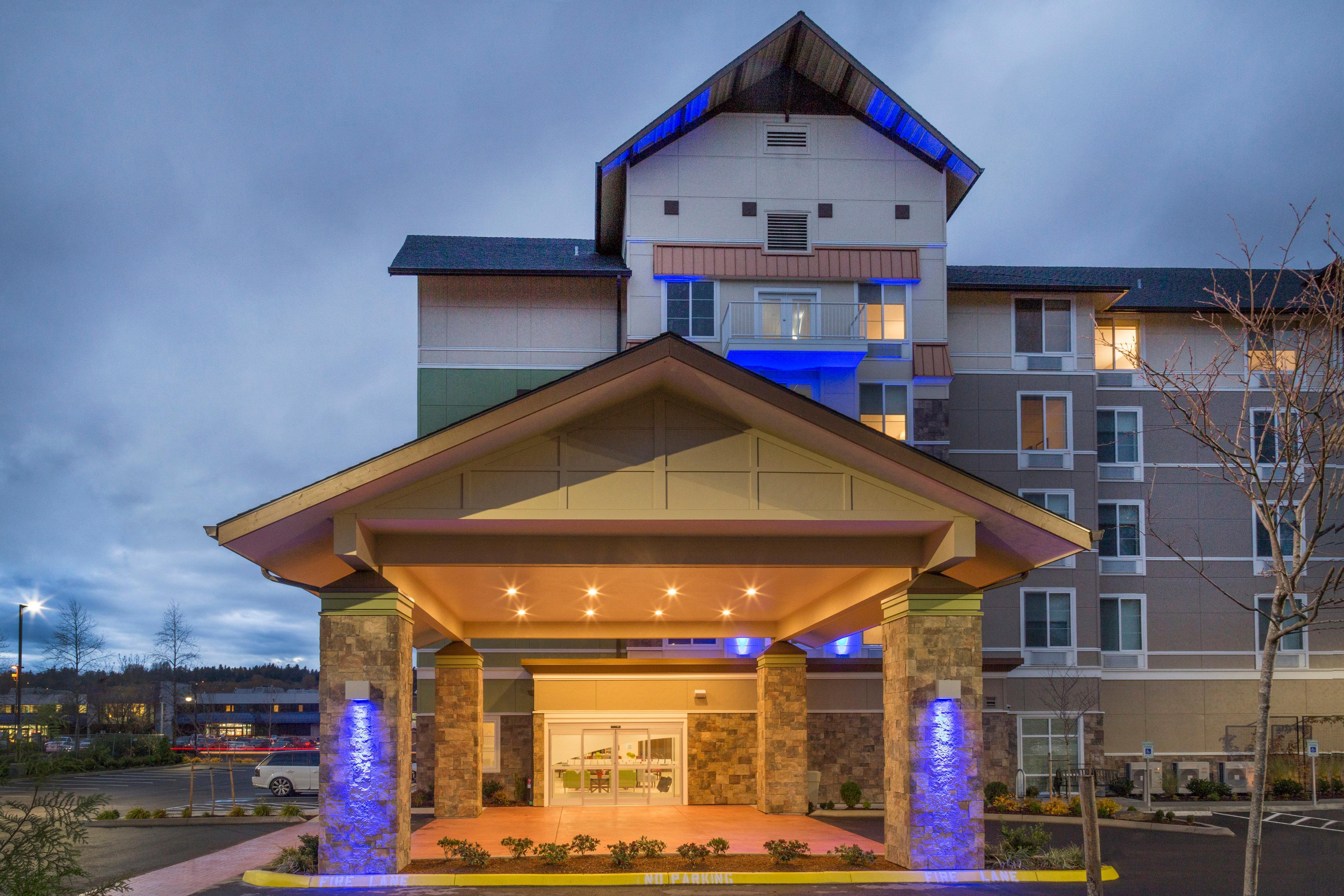 Holiday Inn Express & Suites - Seattle South - Tukwila By Ihg Dış mekan fotoğraf